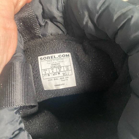 Kids Winter Boots Soreil - new US size 5 - Picture 3 of 3